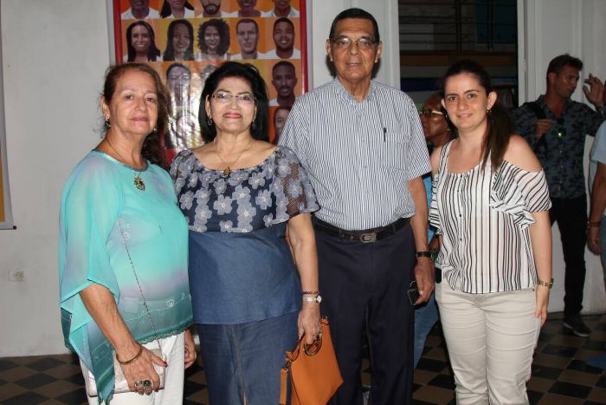 Betsy Mora, Marina Serpa, Asdrúbal Recuero y Ana María Bendek. KAILLINE GIRALDO