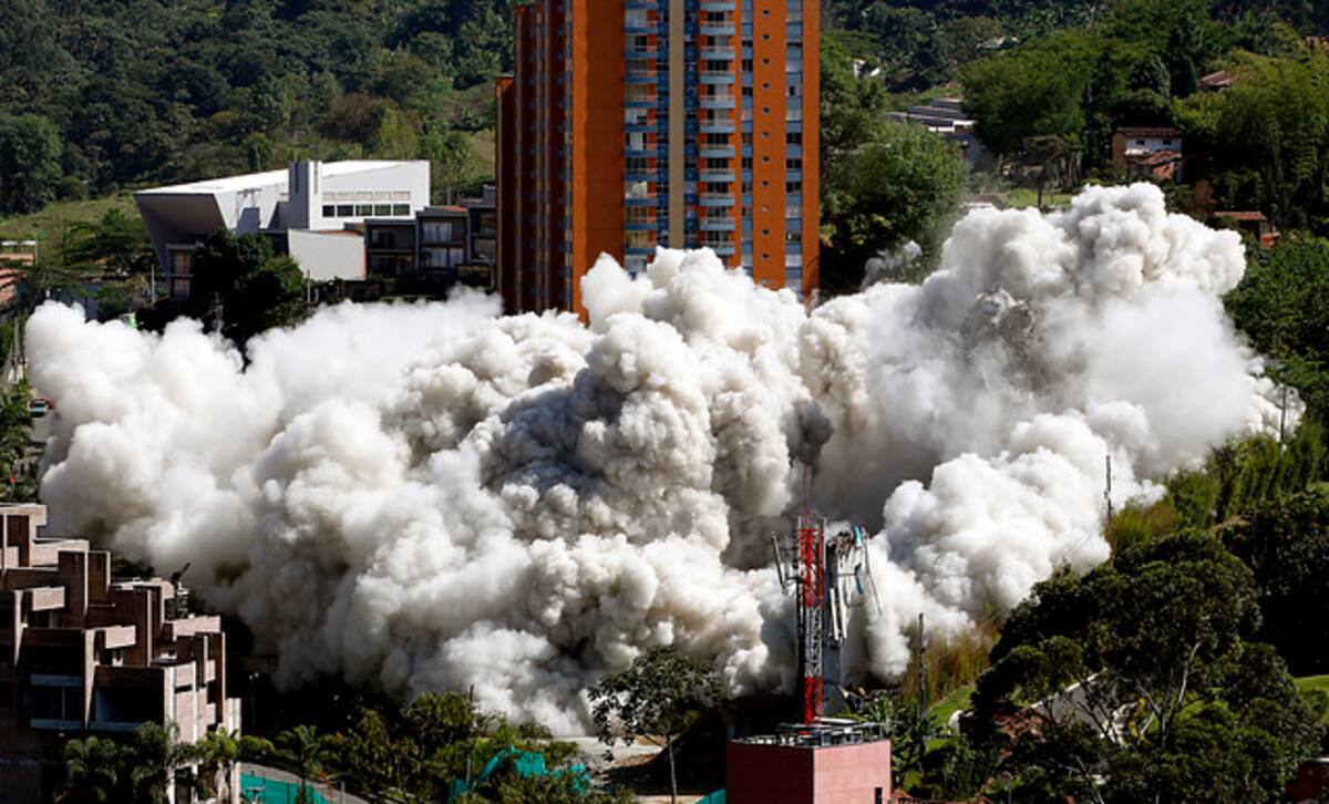 Implosión Edificio Space COLPRENSA