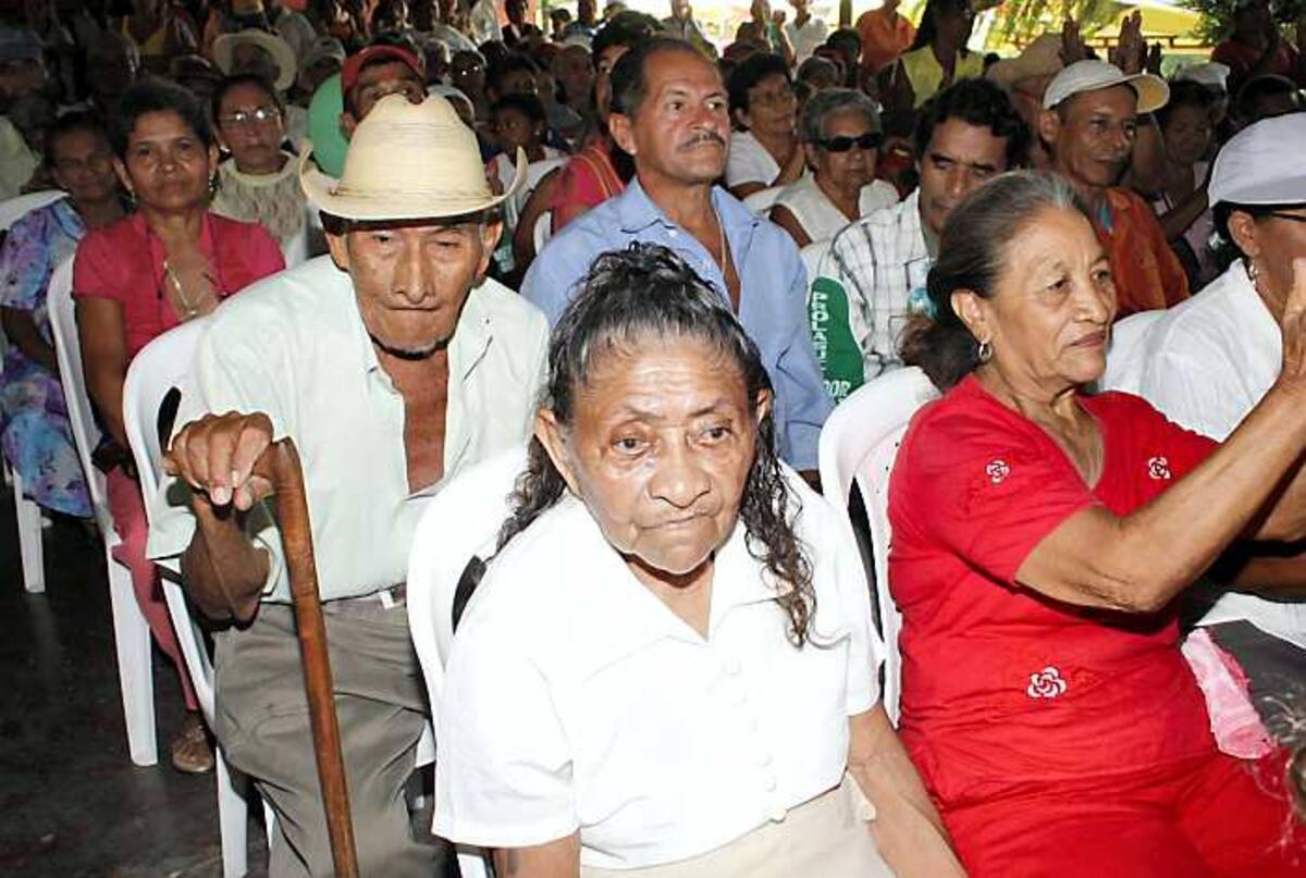 Los adultos mayores vinculados, reciben el subsidio de 80 mil pesos a través del Banco Popular.