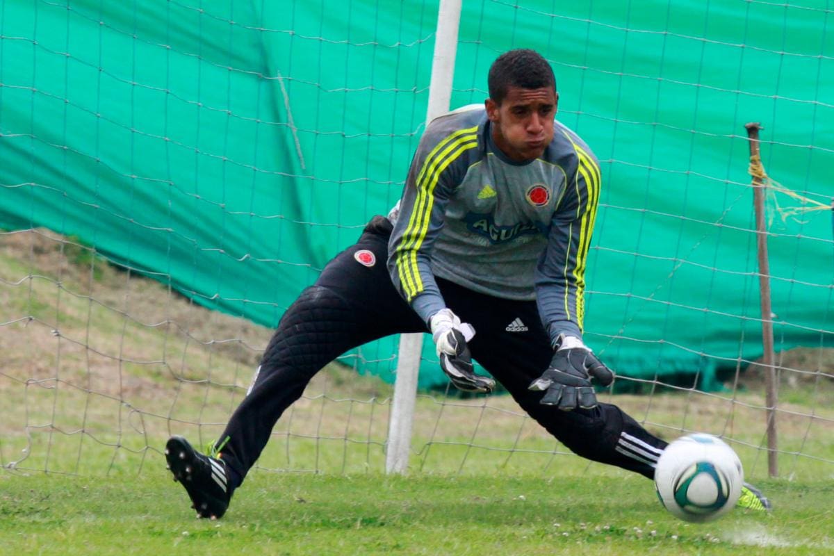 Joven arquero se retira del fútbol para dedicarse a sus negocios