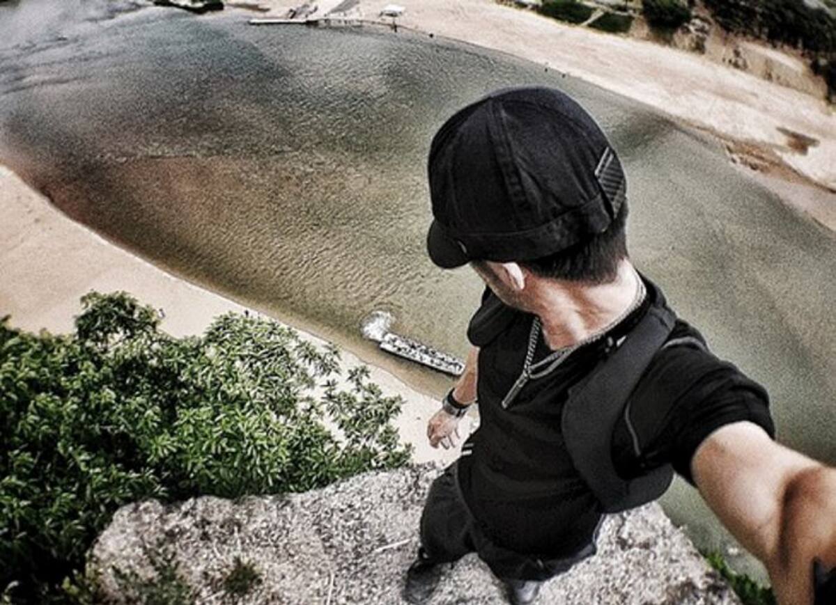 Instagram - Facebook