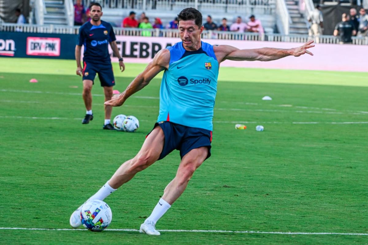 ¿Debutará Robert Leawandowski mañana con Barcelona ante el Real Madrid?