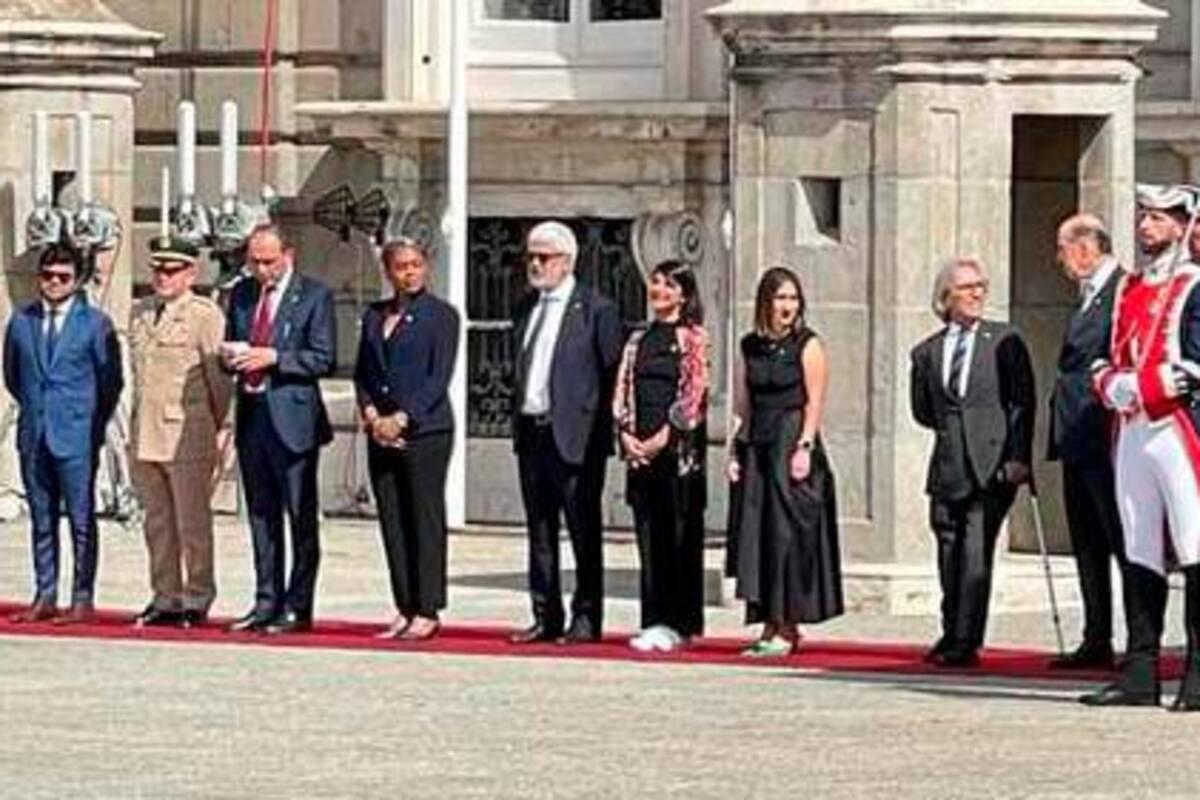 Críticas a Minminas por la ´pinta´ que usó en visita a reyes de España