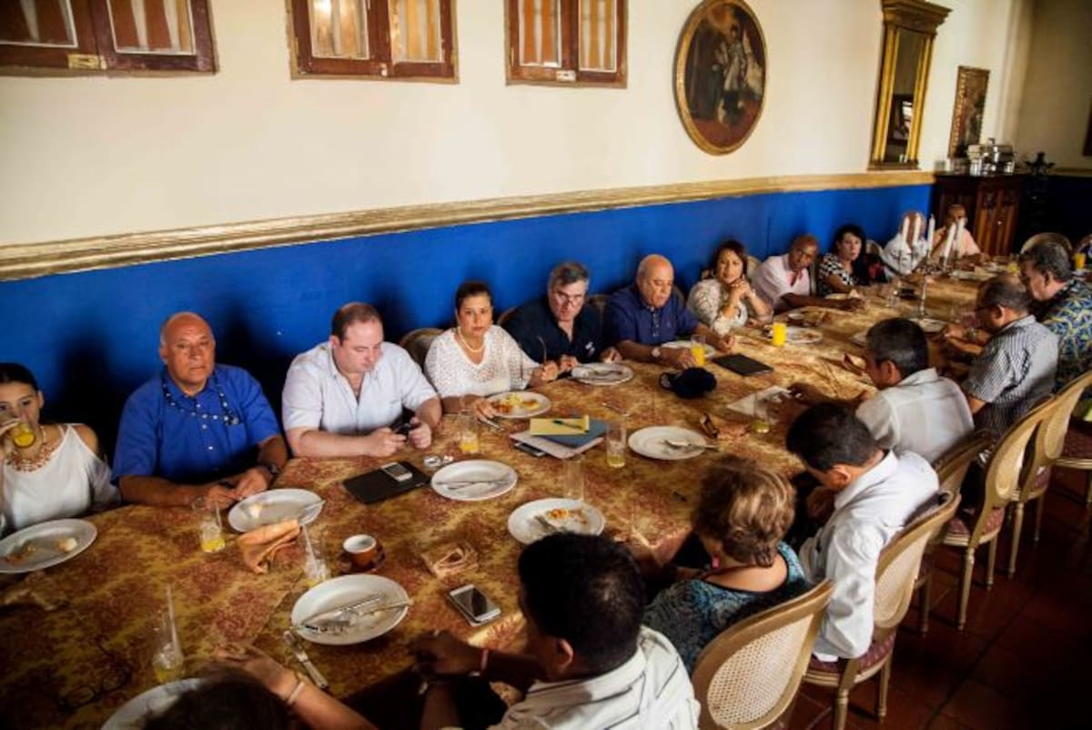 Al encuentro con Gina Benedetti asistieron periodistas y delegados de diversos medios de la ciudad y la Costa. Cortesía/Gisselle Marín.