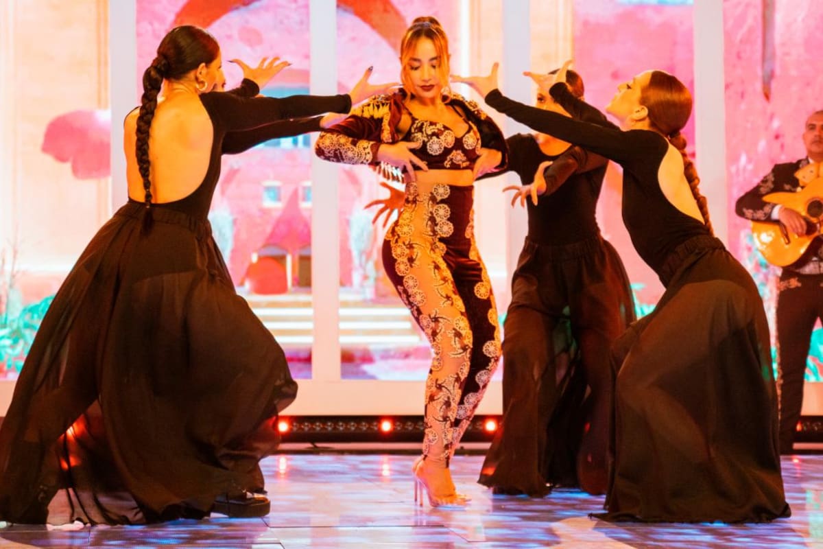 Paola Jara sigue experimentando, ahora se va con el flamenco