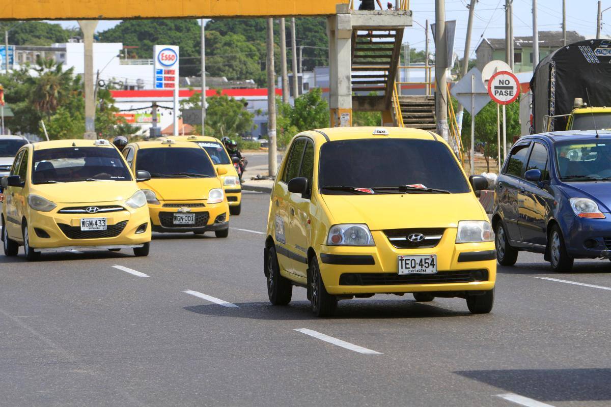 “Sin pasajeros no hay tarifa”: dicen taxistas ante brote de coronavirus
