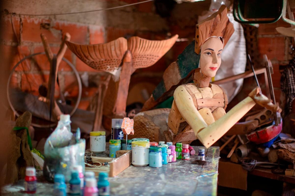 Una sirena aguarda sin prisa a ser terminada, Rafael piensa que todo tiene su tiempo, y el de esta obra aún no se cumple.//FOTOS: FERNANDO PARRA LÓPEZ - El Universal.