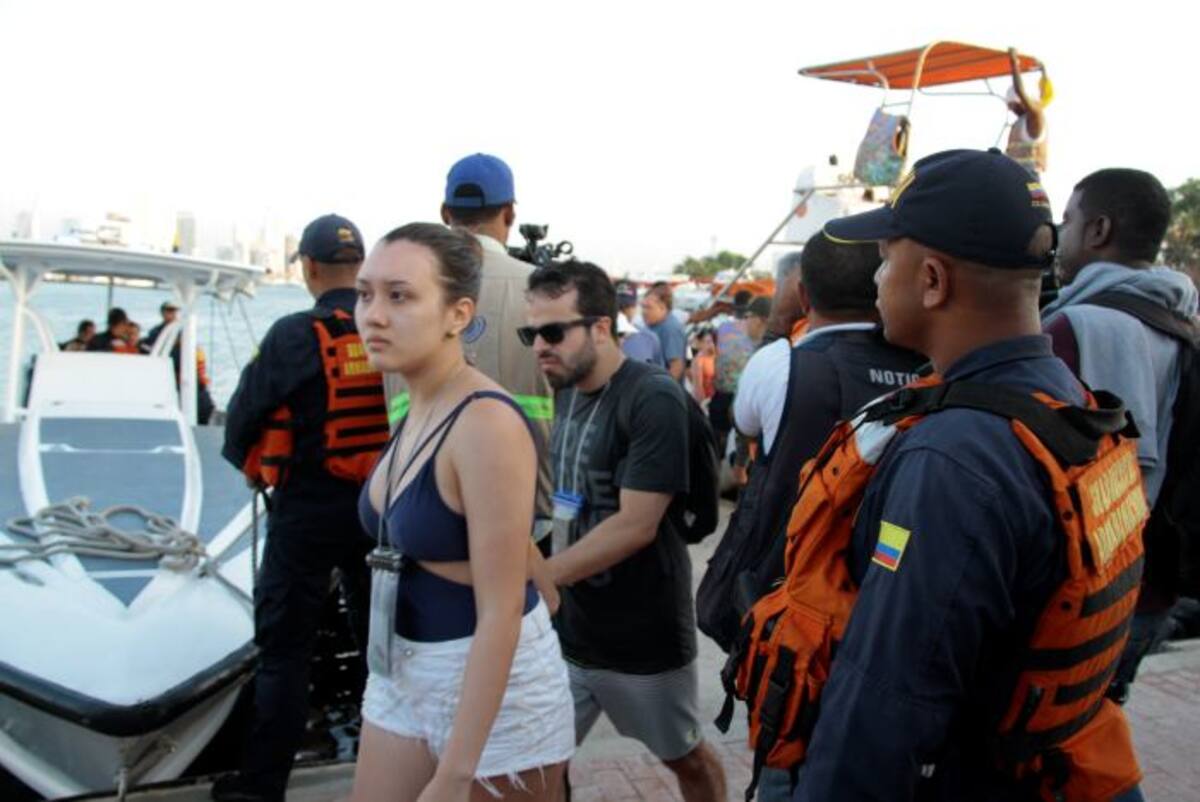 Los rescatados llegaron al muelle La Bodeguita a las 5 de la tarde. Luis Eduardo Herrán-El Universal