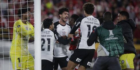 Galería de la pelea de jugadores de Santa Fe y Corinthians en la Libertadores