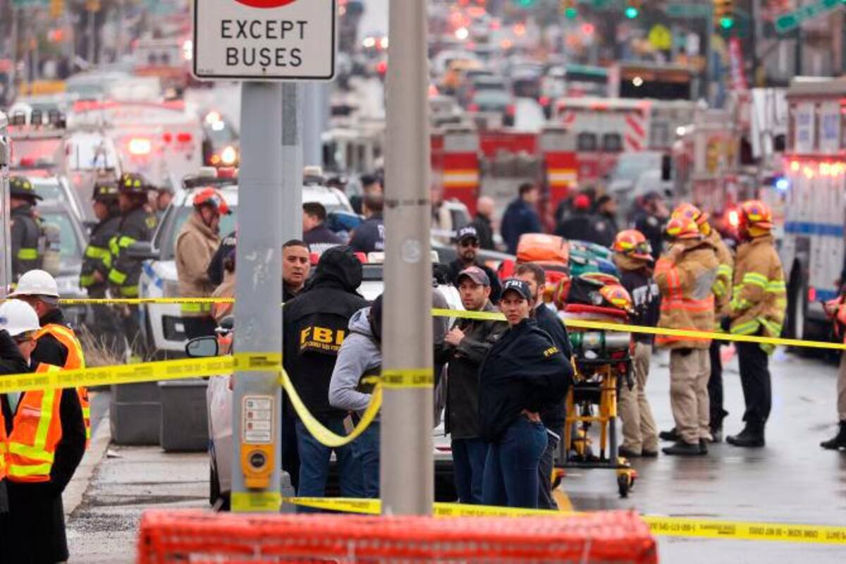 La policía busca a un sospechoso por el tiroteo en el metro de Nueva York