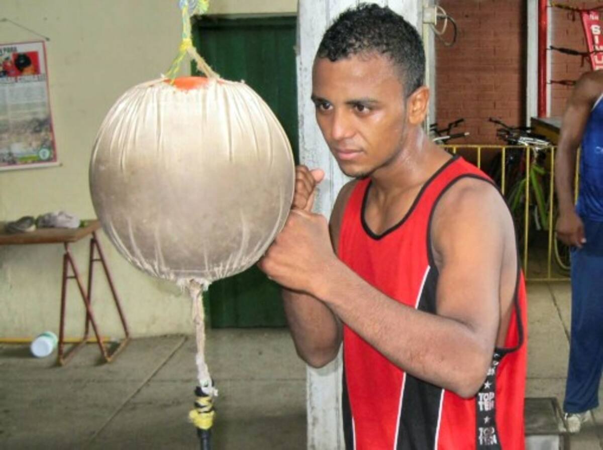 Oscar Negrete, púgil cordobés que compite en serie de boxeo en México. REDACCIÓN PARA EL UNIVERSAL