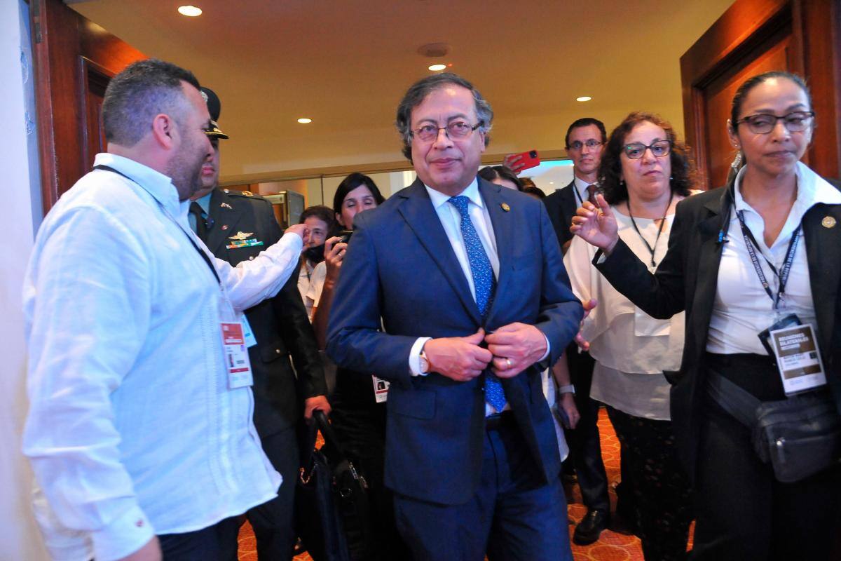 La FLIP alerta que Petro endureció “su discurso contra el periodismo”