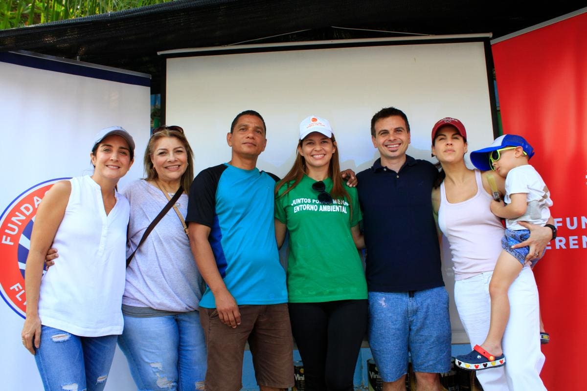 Silvana Tejada, Gloria Tangarife, Daniel Pupo, Isabel Mathieu, Nick Blag, Andrea Echavarría y Máximo Araújo.