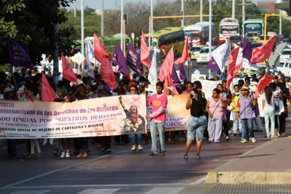 Marcha contra el maltrato hacia la mujer en la Avenida Venezuela FOTO JULIO CASTAÑO-EL UNIVERSAL
