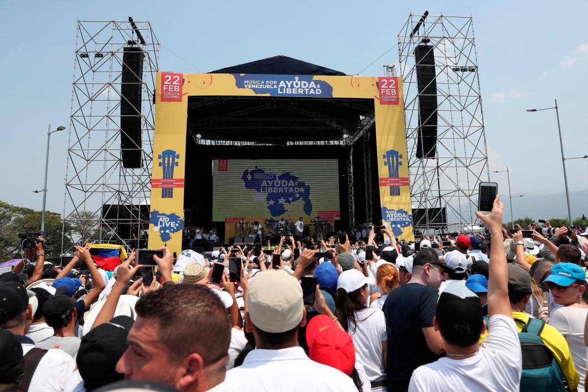 Salen del aire en Venezuela canales que transmitían concierto por ayudas