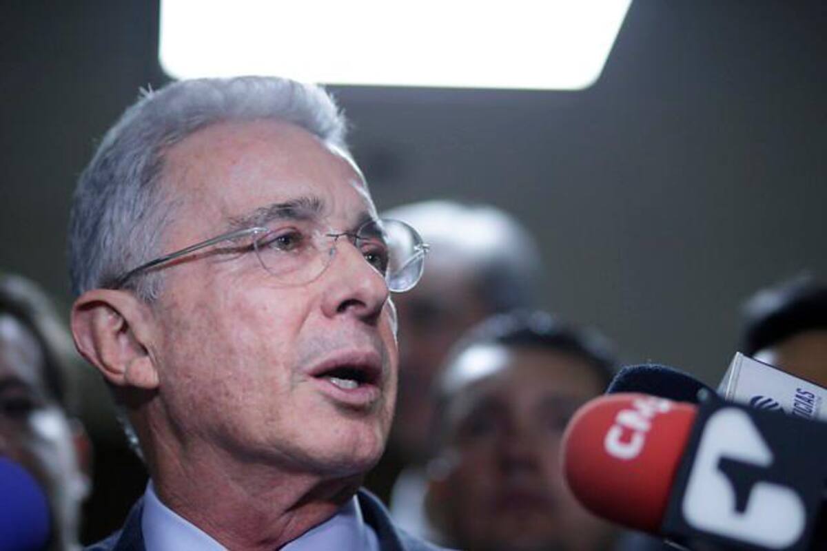 Álvaro Uribe: el “peligro socialista” hay que confrontarlo con realidades