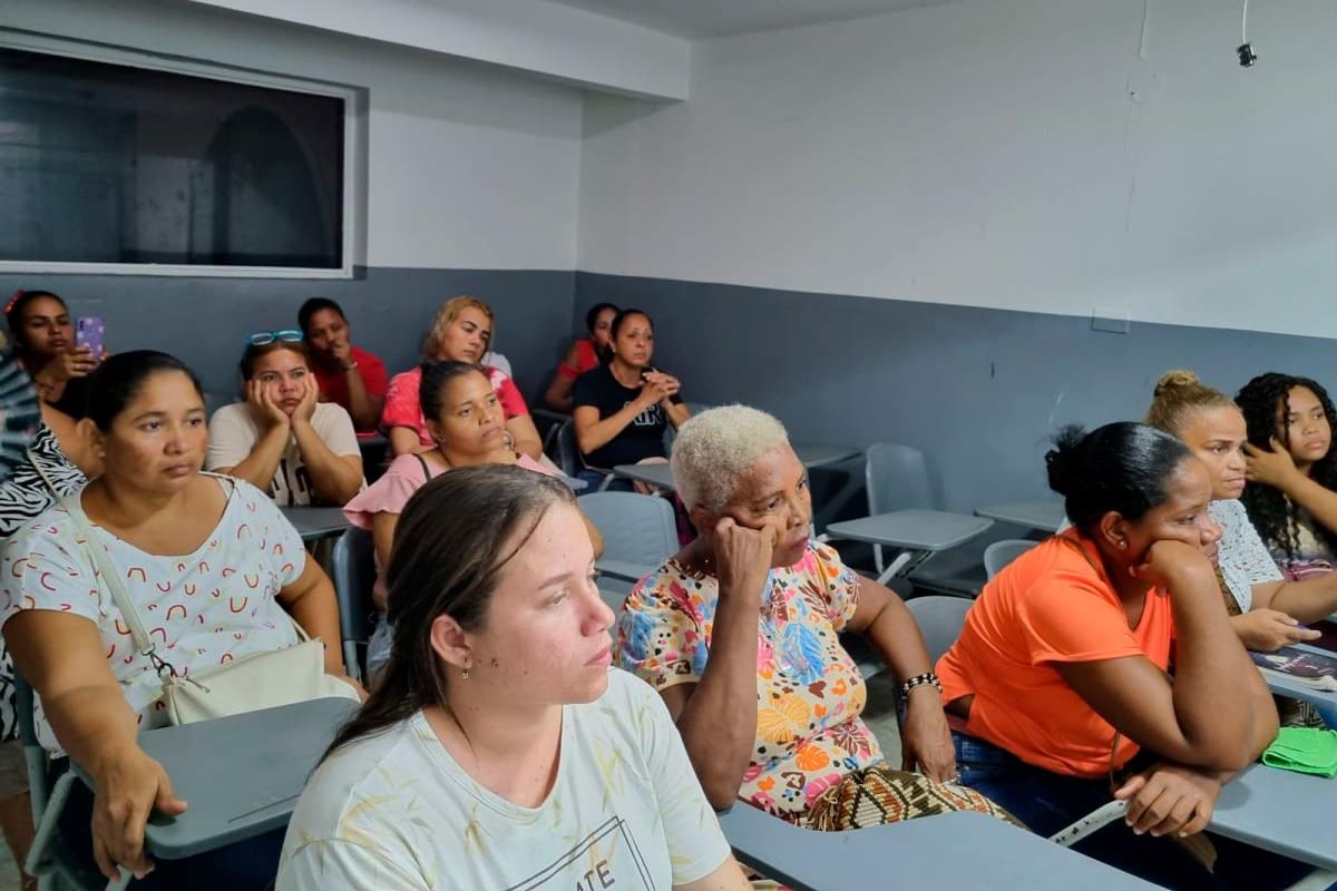 A emprender: entregan capital semilla a mujeres en Cartagena