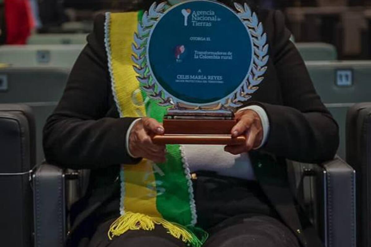 Sucreña recibe premio ‘Mujer protectora del Territorio’