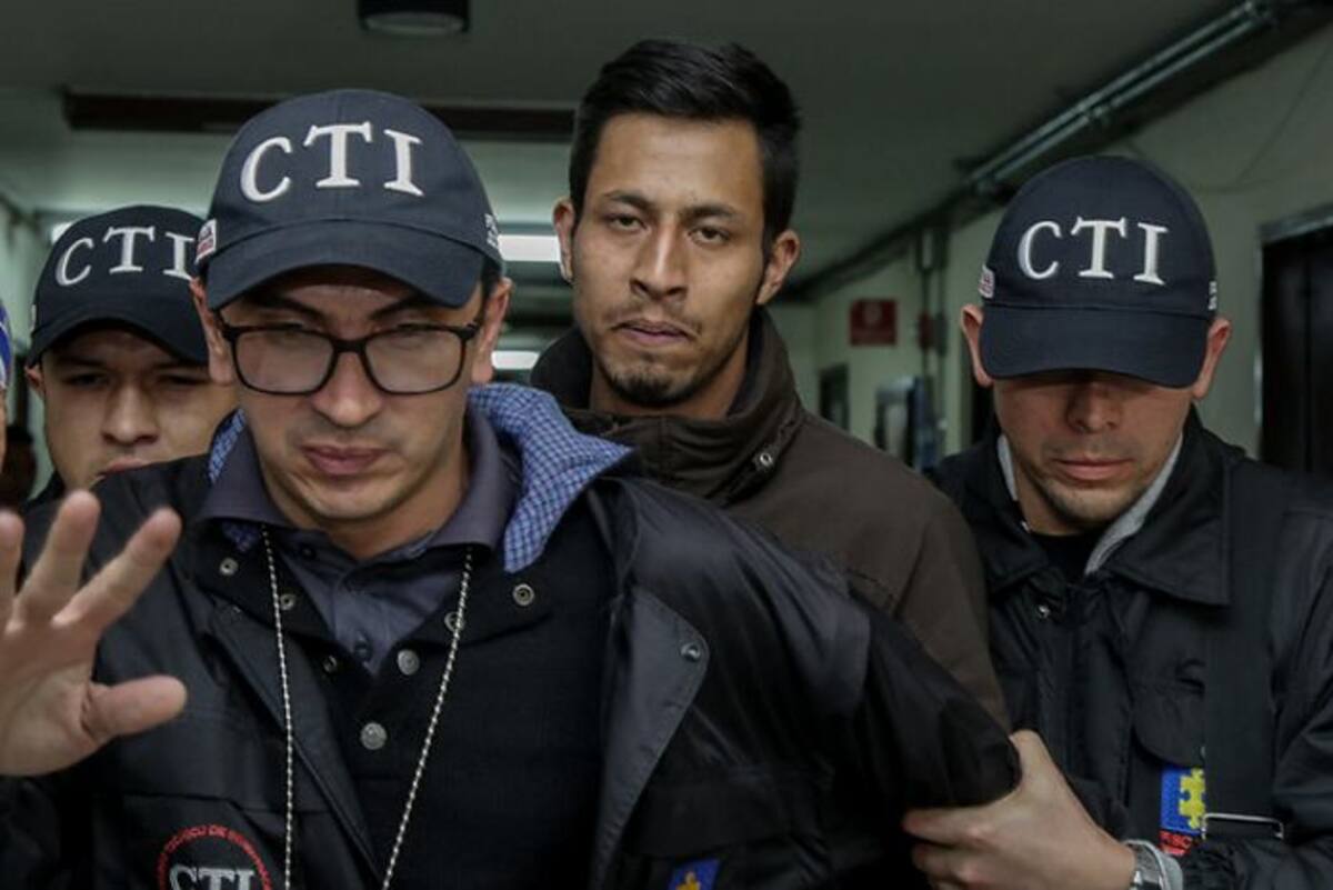 Los detenidos deberán responder por los delitos de concierto para delinquir, terrorismo, homicidio agravado, homicidio agravado tentado, falsedad en documento y porte ilegal de armas. Colprensa.