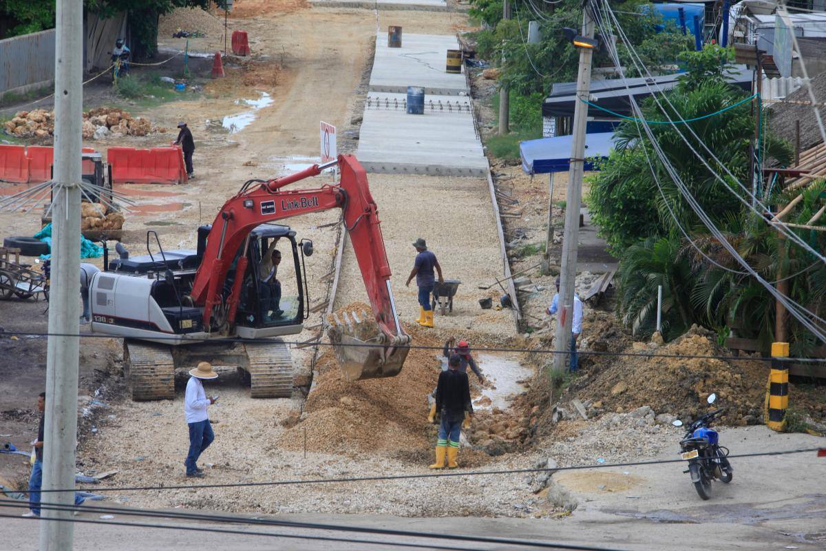 Continúan quejas de la comunidad de Policarpa por obras en vía Arroz Barato