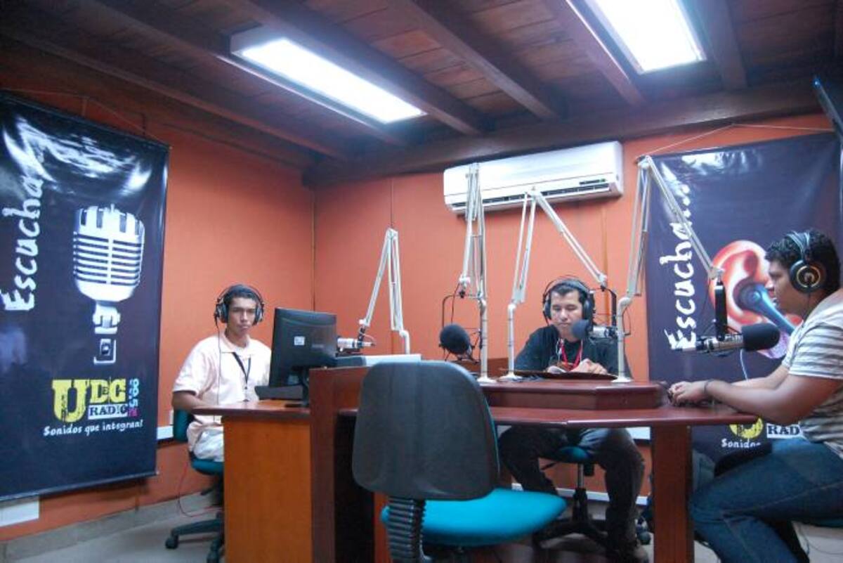 Estudios de UdeC radio CORTESÍA