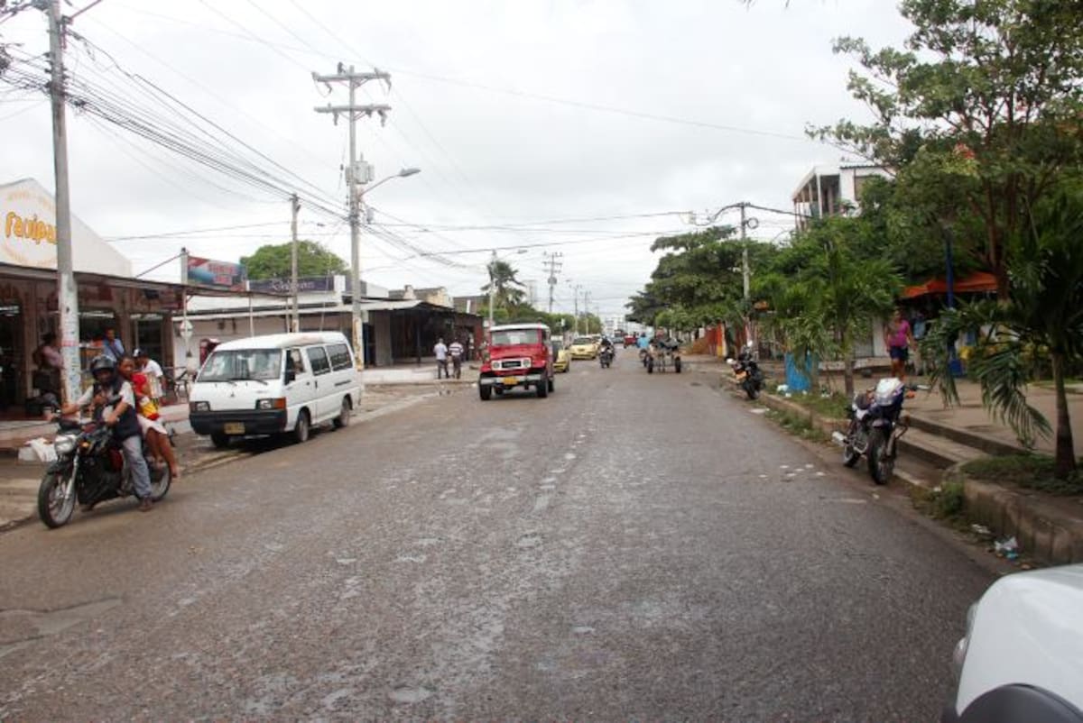 Los moradores de este sector de la ciudad deben transportarse en colectivos. EL UNIVERSAL