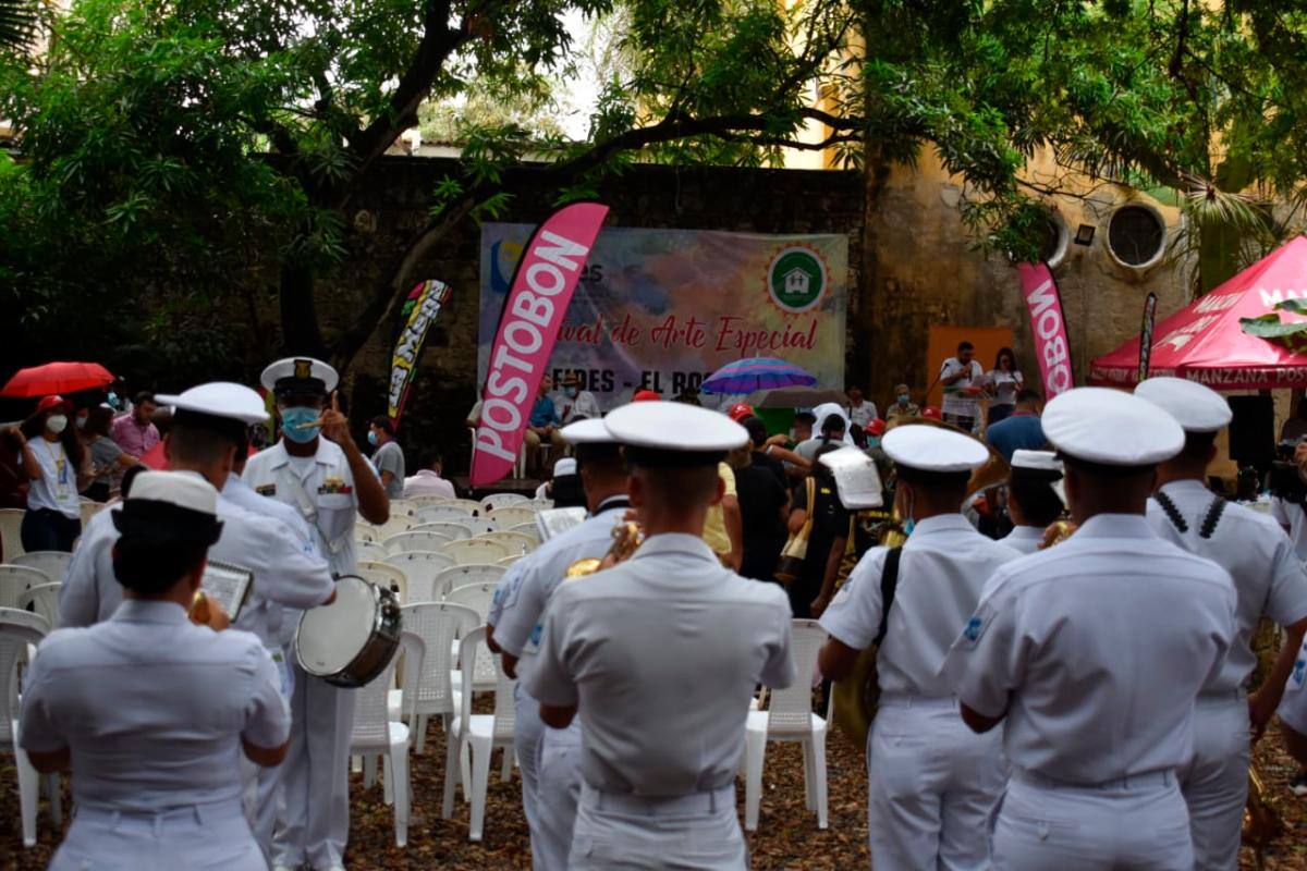 Escuela Naval Almirante Padilla participa en el X Festival de FIDES