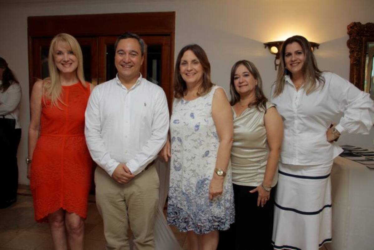 Marcela Carvajalino, Daniel Toro, Rosario Gutiérrez de Piñeres, Vilma García e Irina García./ Luis E. Herrán-El Universal