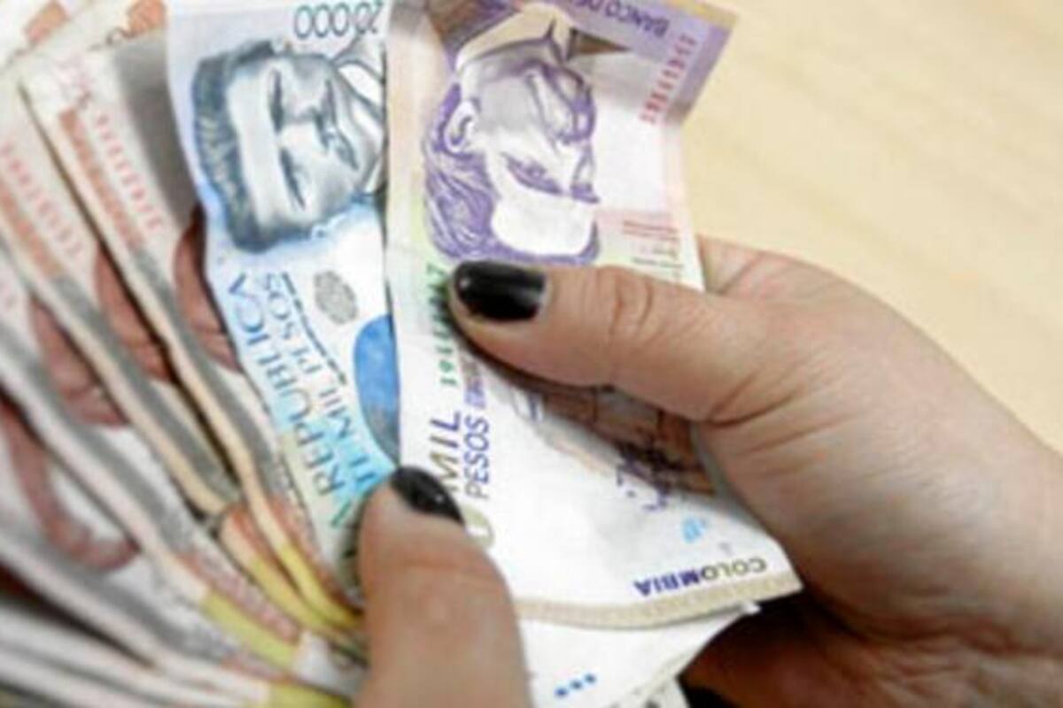 ¿Cuánto subiría el salario mínimo en Colombia en 2022?