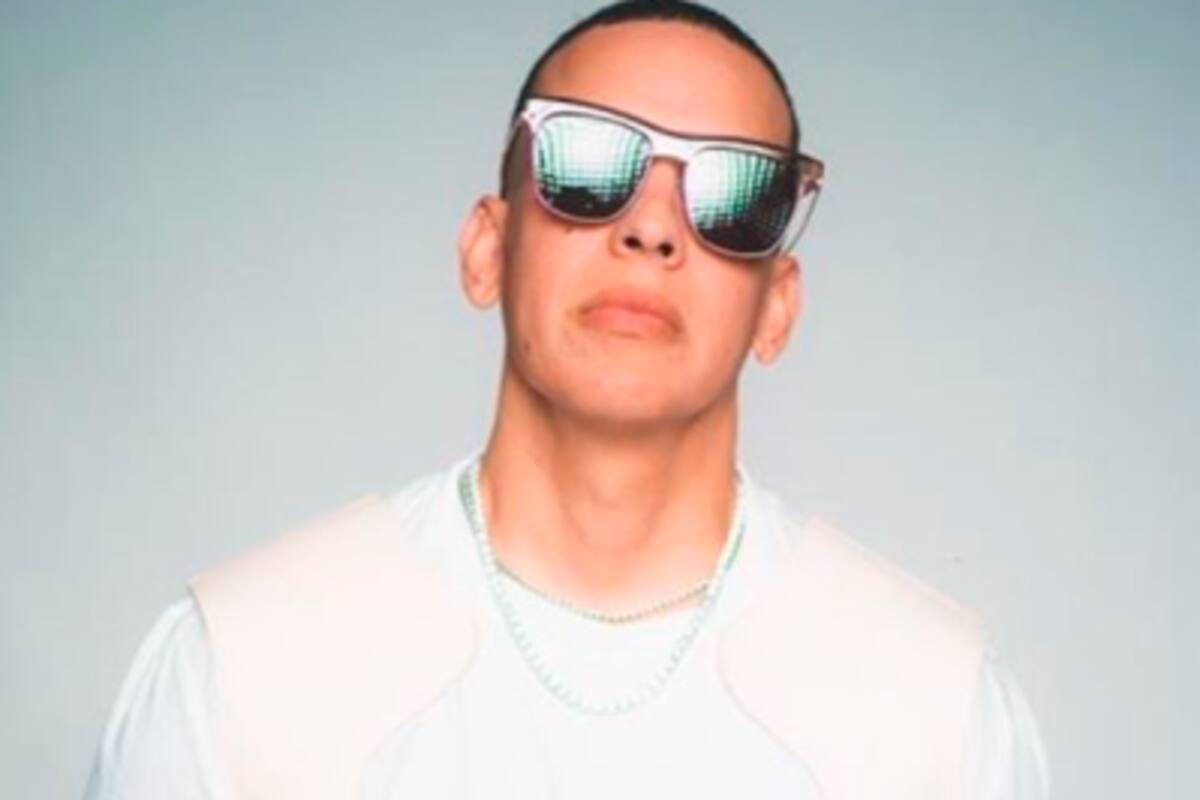Daddy Yankee firma contrato millonario con disquera