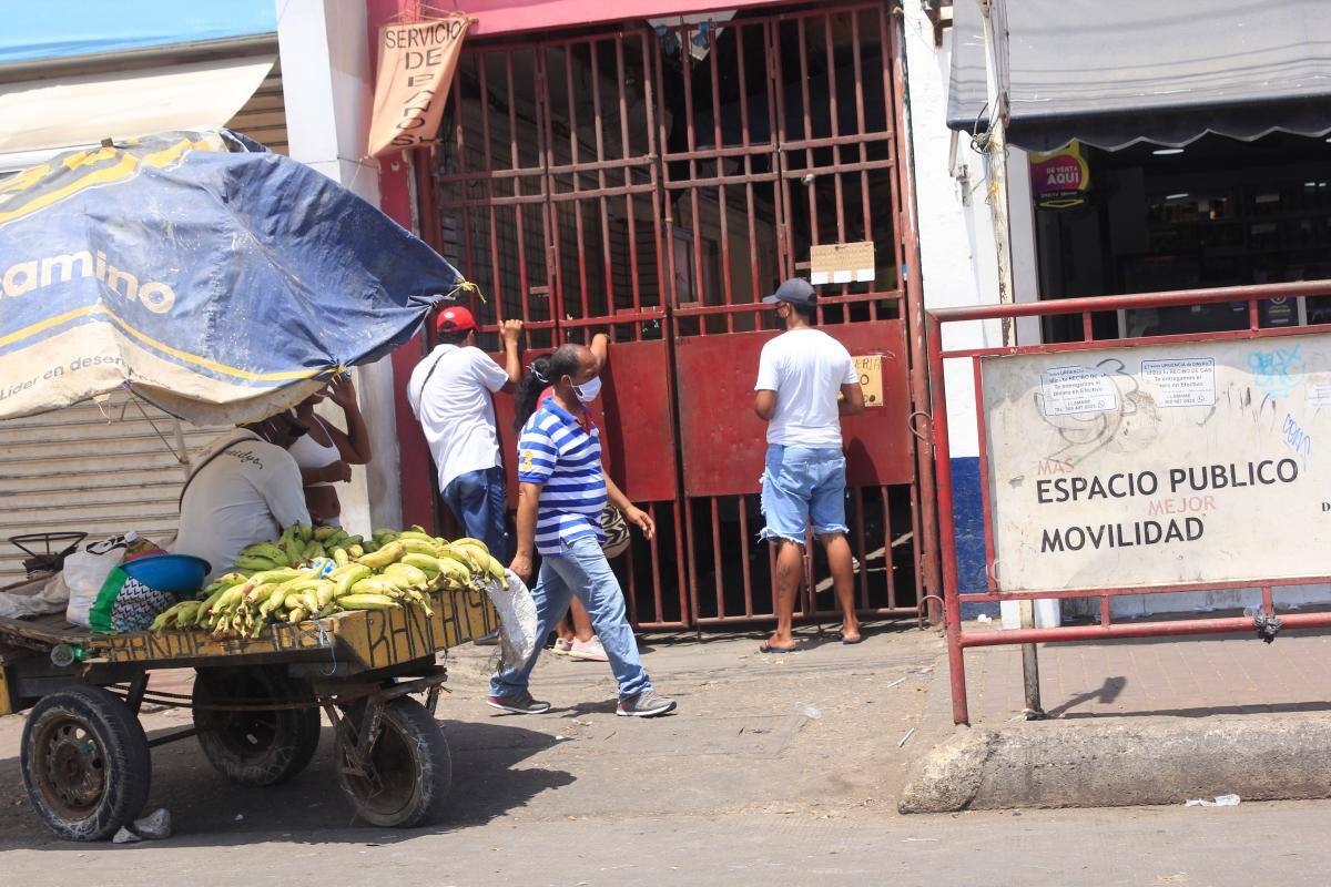 Cierre de Bazurto: evalúan plan para ayudas a vendedores estacionarios