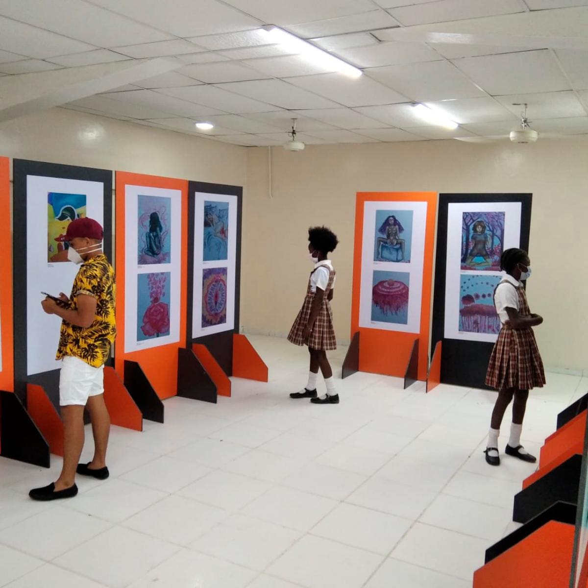 La exposición fue inaugurada ayer en el corregimiento de Santa Ana en la Isla de Barú. //Fotos: Cortesía.