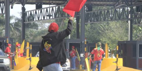 Protestas continúan en el peaje de Turbaco: incertidumbre sobre desmonte