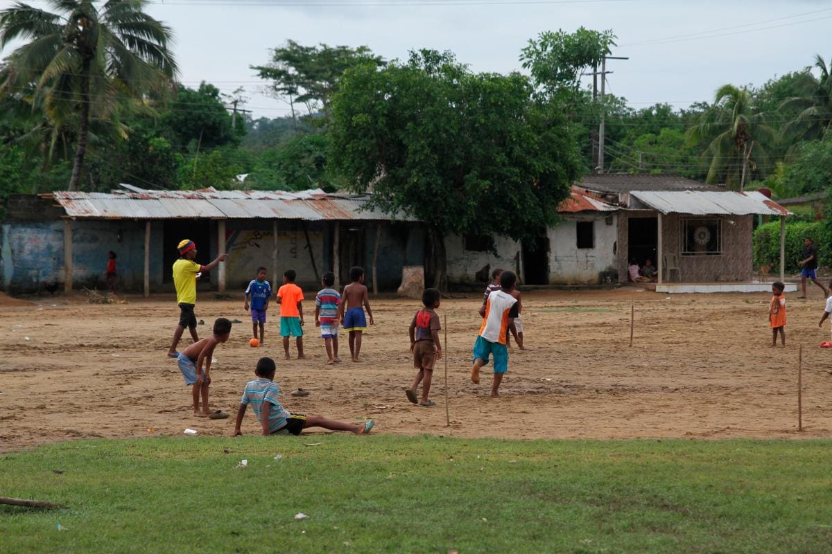 Oficializan donación de Japón para construir biblioteca en Bolívar