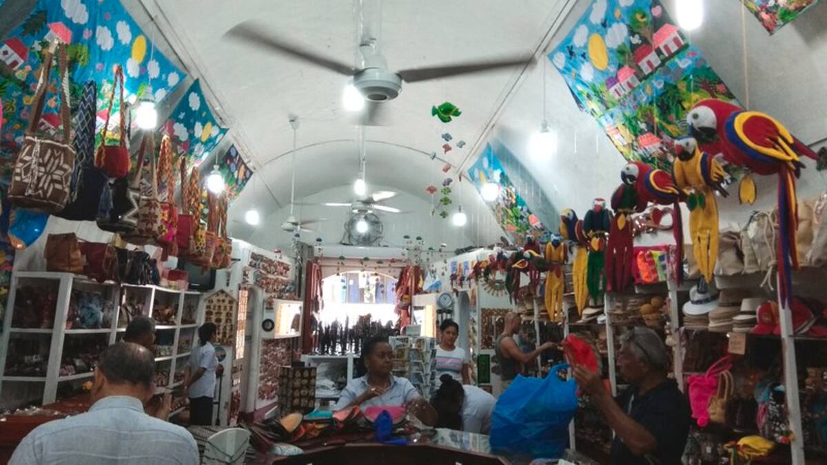 Se espera que la Escuela Taller y los arrendatarios puedan llegar a un acuerdo sobre el incremento del canon de alquiler en los locales de las Bóvedas. Manuel Fernando Herrera Figueroa. EL UNIVERSAL.