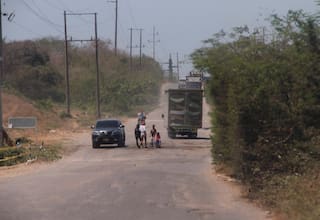 Los 3.5 kilómetros asfaltados de la vía a Barú que son una tormentosa trocha