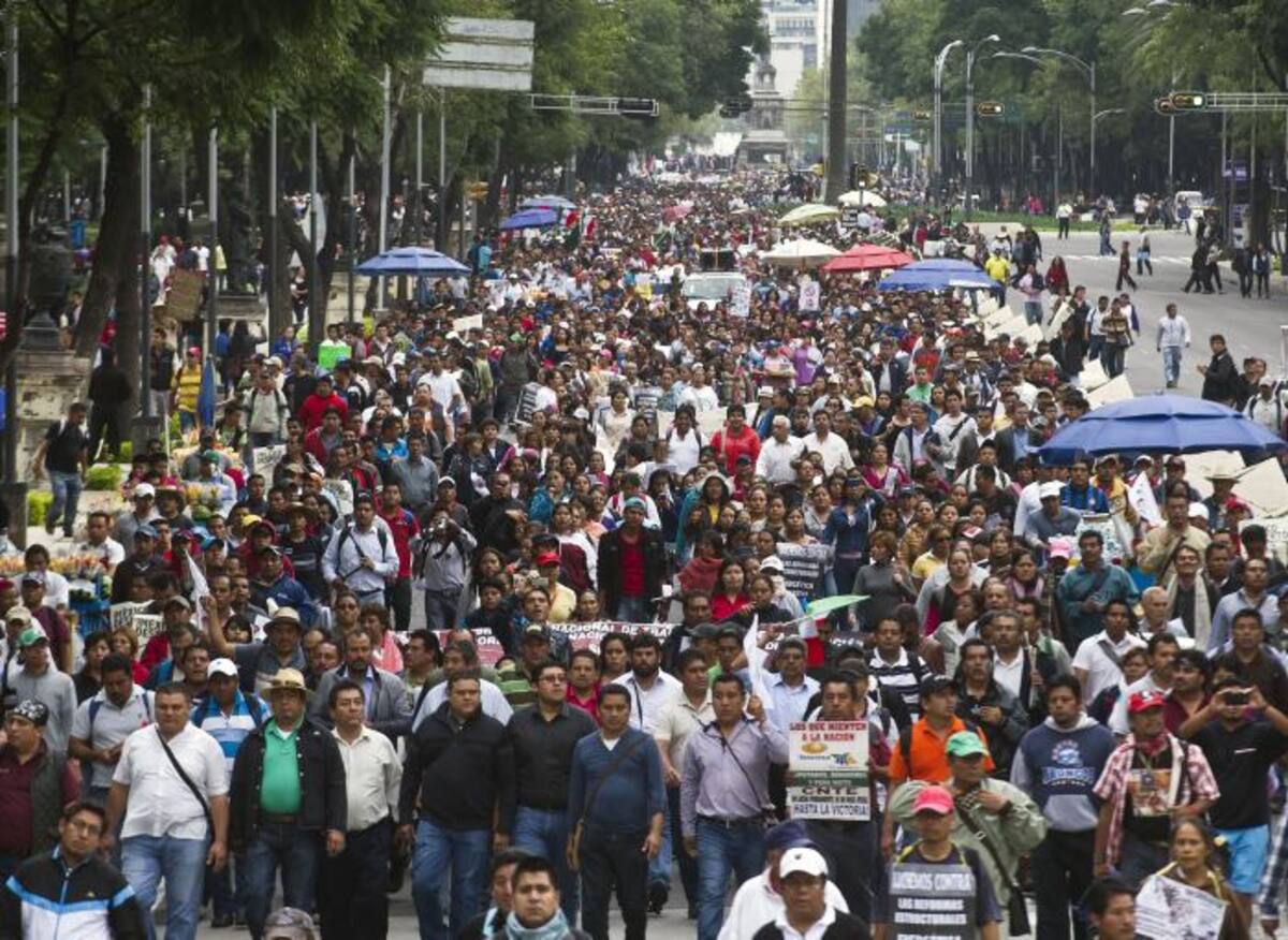 Manifestaciones de los educadores en México. AFP Ronaldo Schemidt