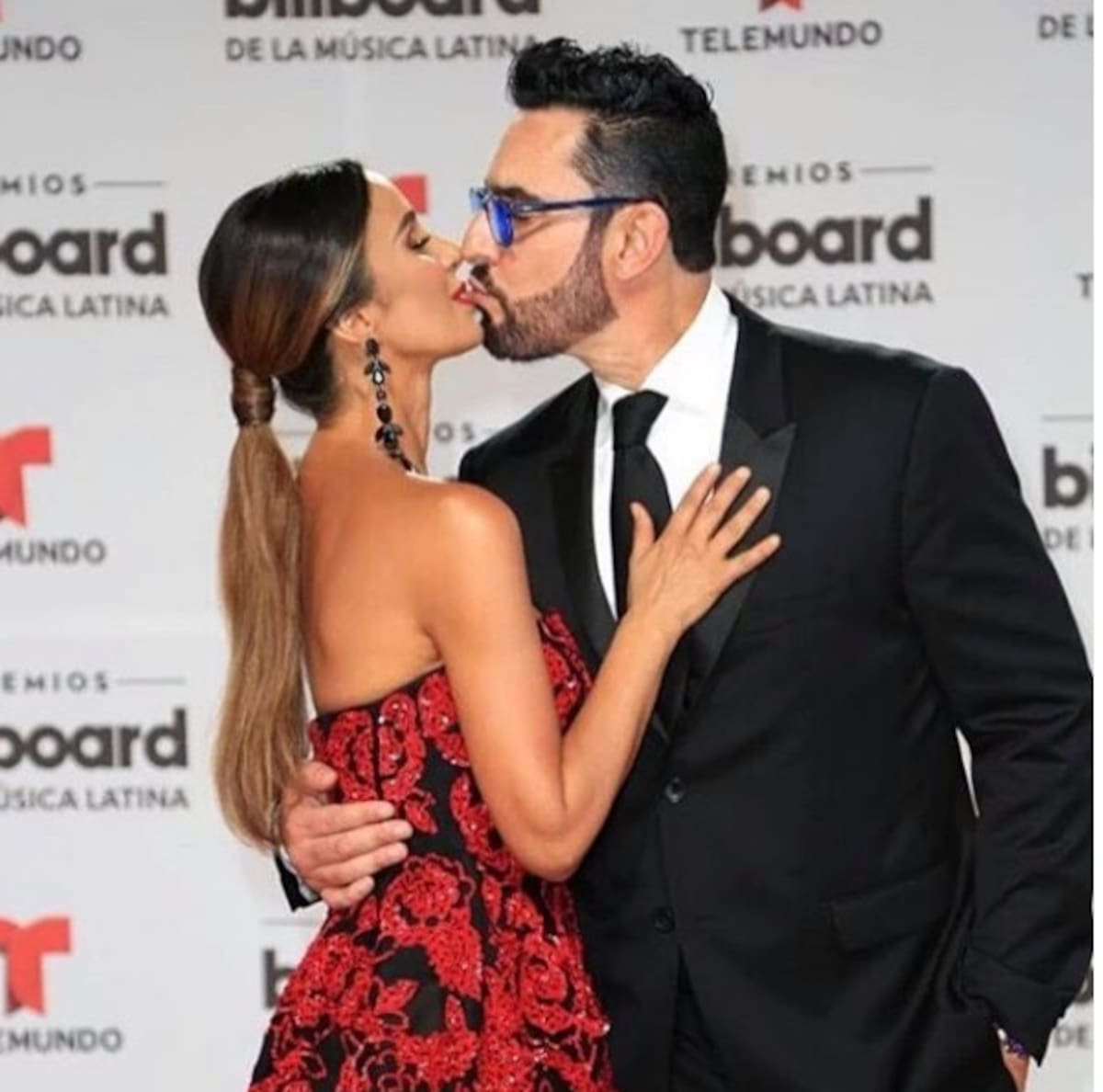 Esta pareja de actores, se autodefinen como “Eternamente enamorados”.