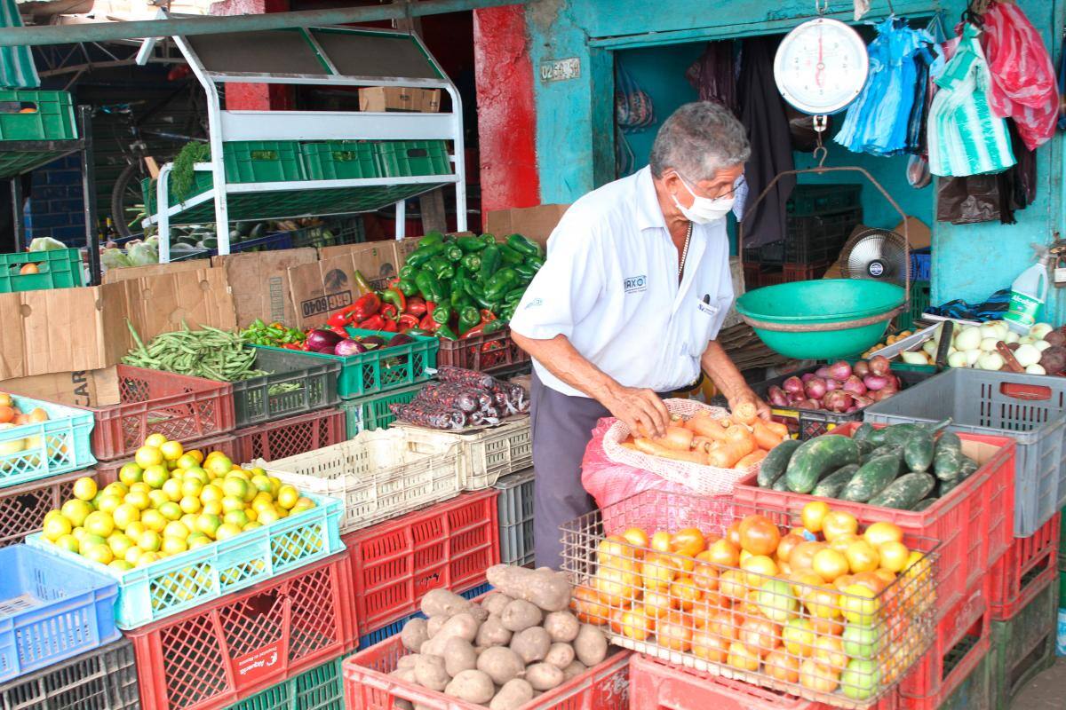 Llegan alimentos al mercado de Bazurto, pero con precios altos
