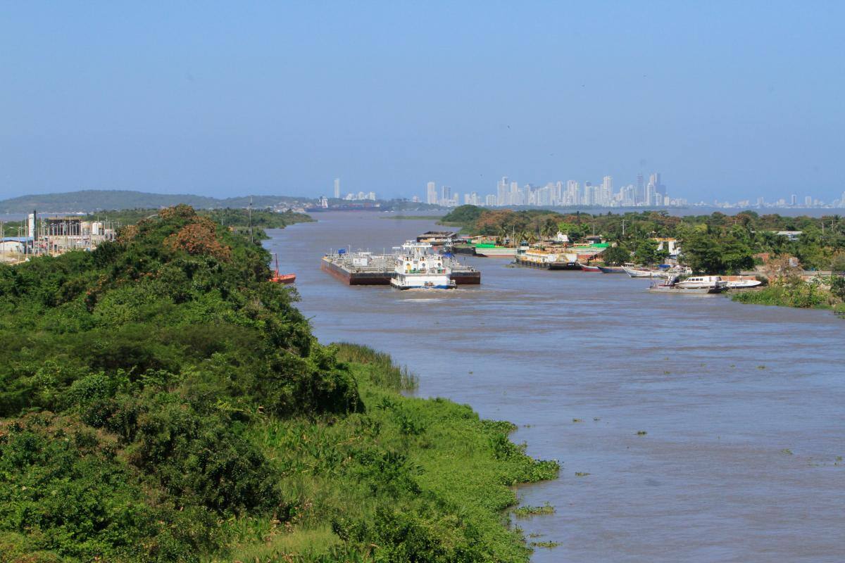 Aumenta movimiento de carga por el río Magdalena