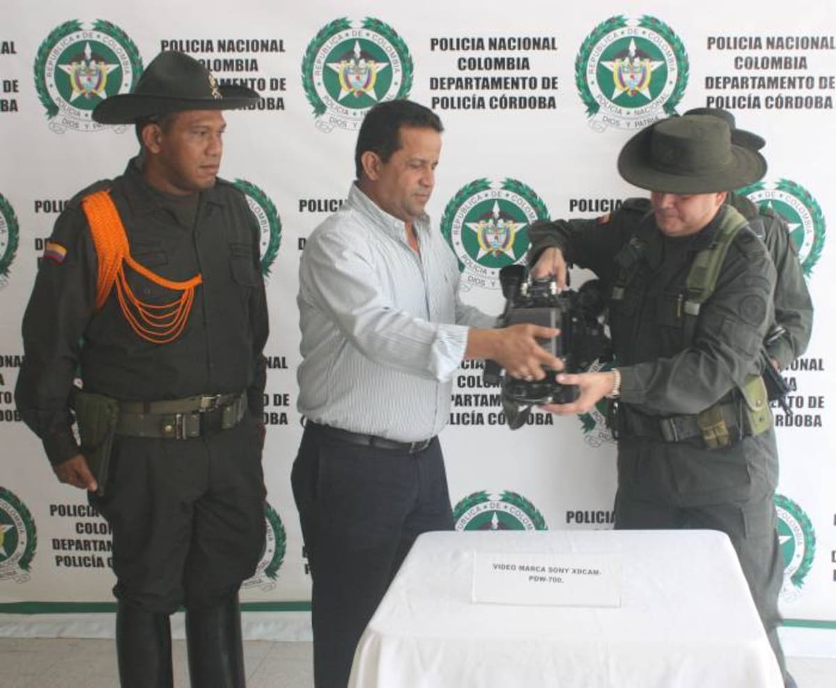 El equipo le fue entregado al alcalde de Cereté, Francisco Padilla, quien lidera el proceso de resocialización con los expandilleros. Cortesía