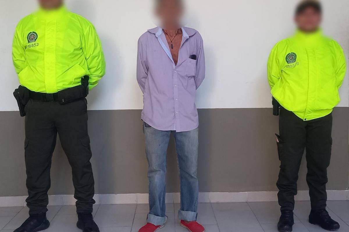 Padrastro abusaba de menor de 13 años cuando la madre salía
