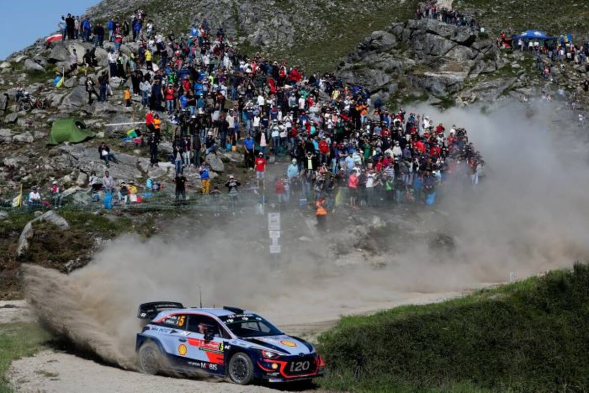 Rally de Portugal segunda jornada. Neuville lidera y Ogier abandona. EFE JOSE COELHO