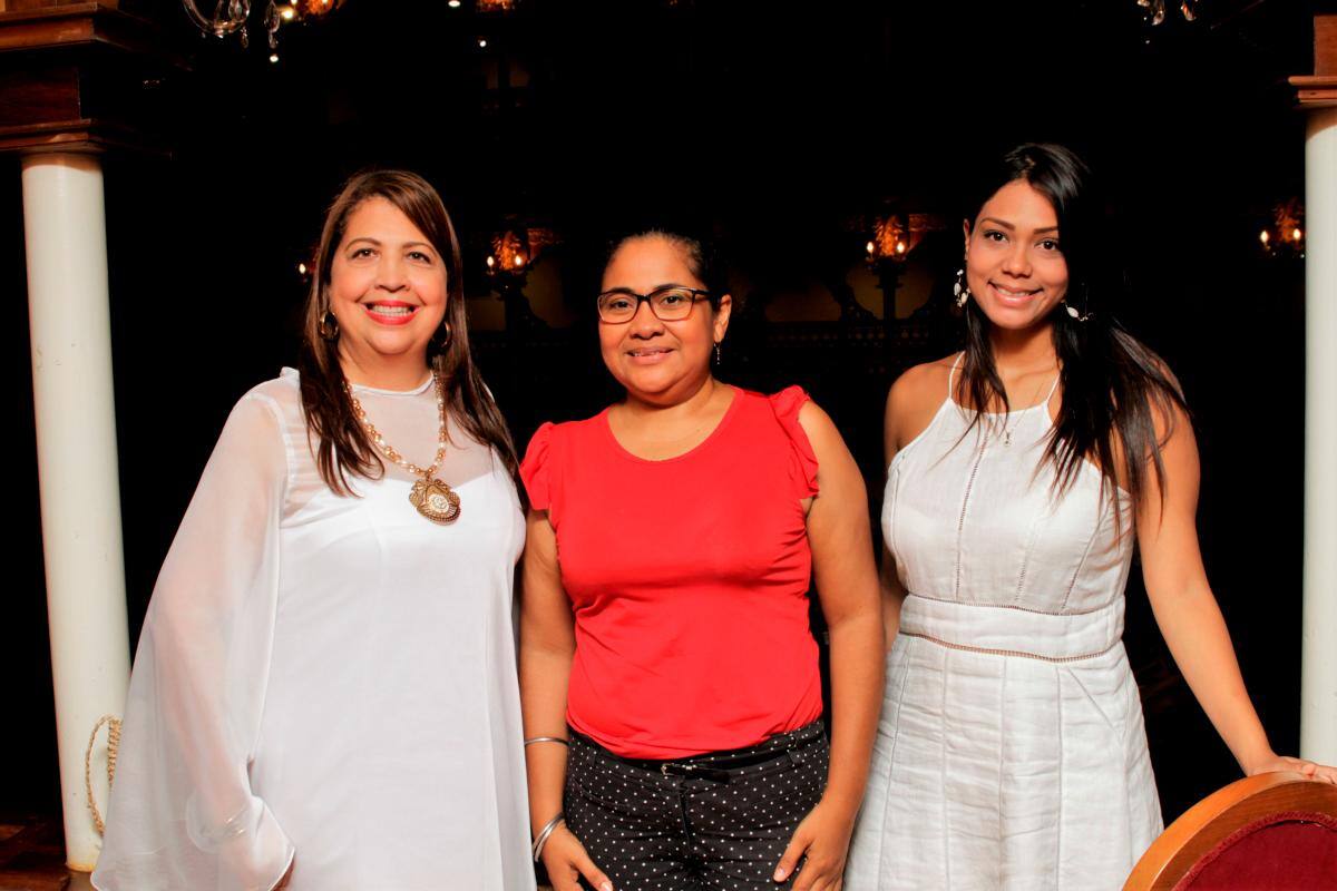 Nacha Newball, Nayslan Caraballo y Virginia Acevedo.