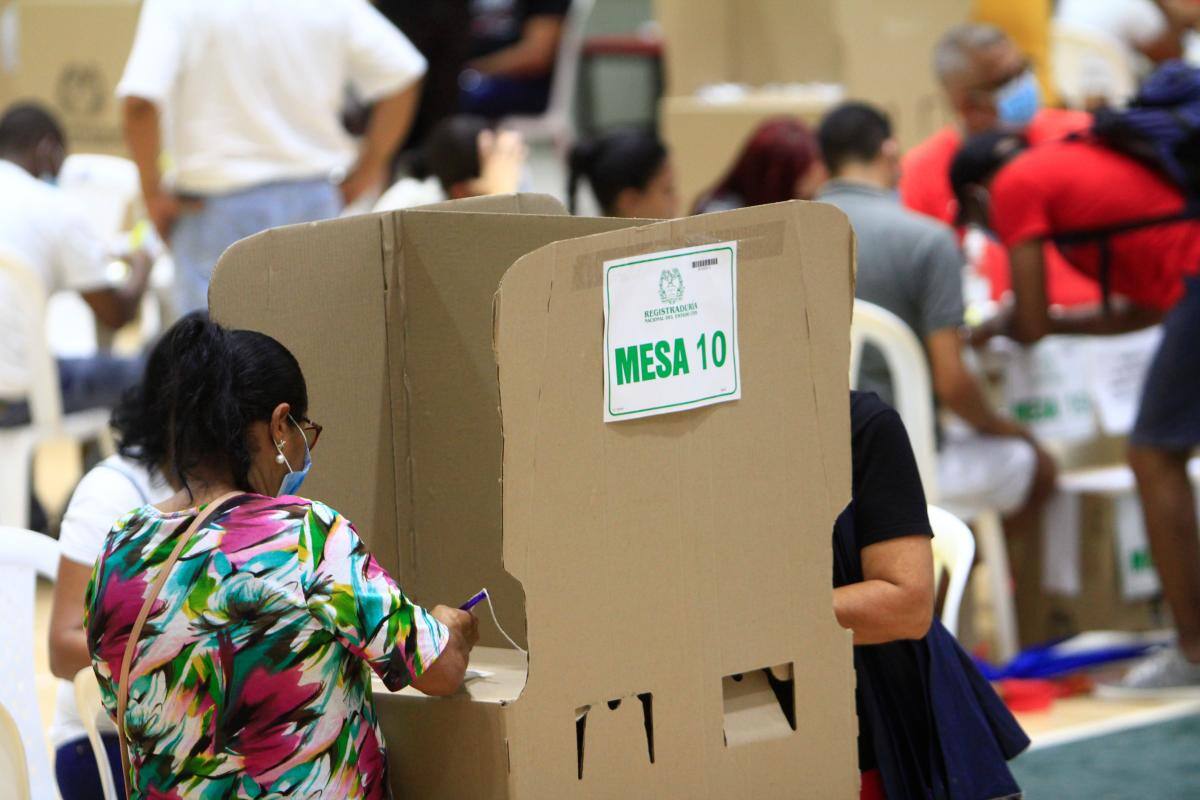 Habilitan línea de WhastApp para denunciar delitos electorales en Cartagena