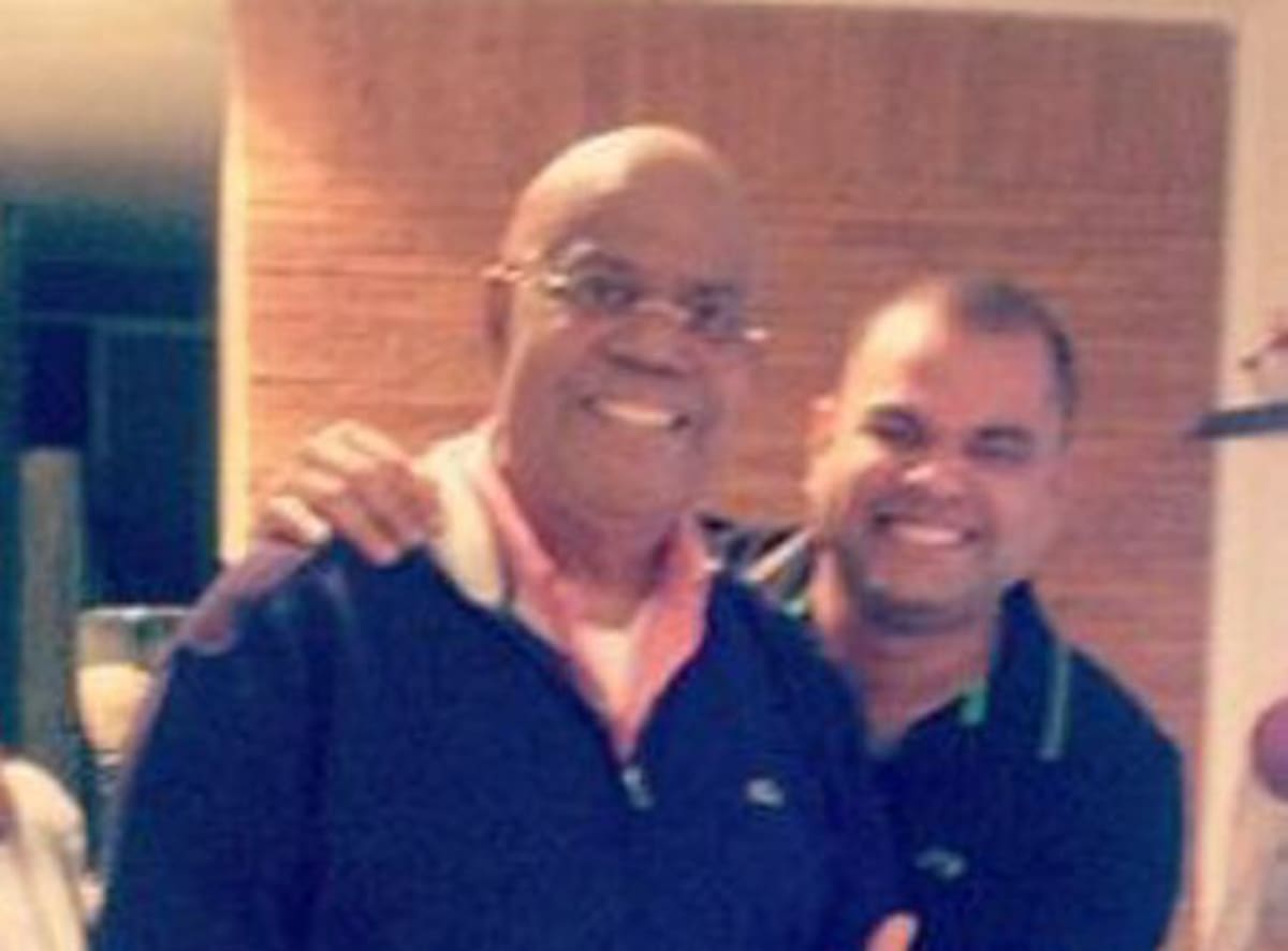 El nuevo periodo de invalidez comenzó a contar desde el pasado 31 de diciembre y se extenderá hasta el 29 de enero. En la foto: Campo Elías con su hijo en Bogotá durante la Navidad. TOMADA DE INTERNET