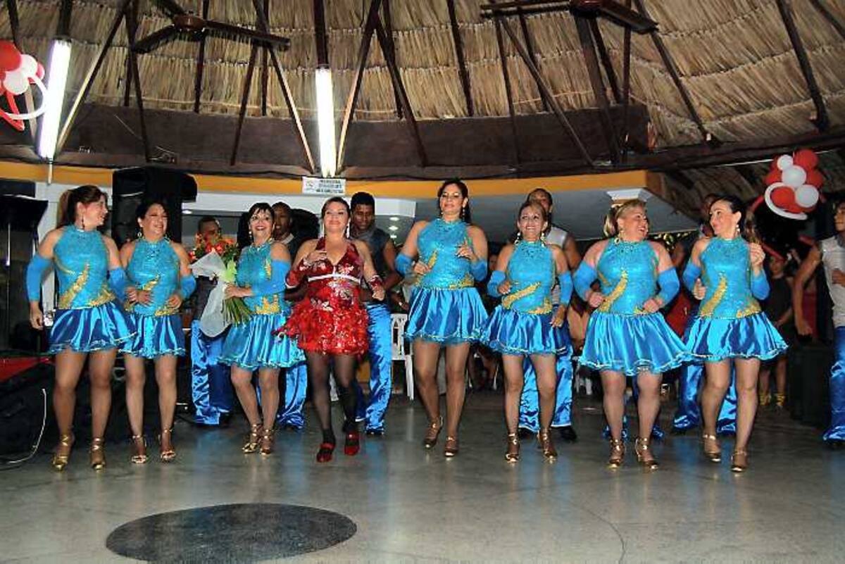 Patricia Olier, Marta Arenas, Nayibe Raish, Nora Bustos, Ana Luz Guerra, Ana Arismendy, Mayra Lugo y Gloria Caballero. Fotos/ Archivo particular