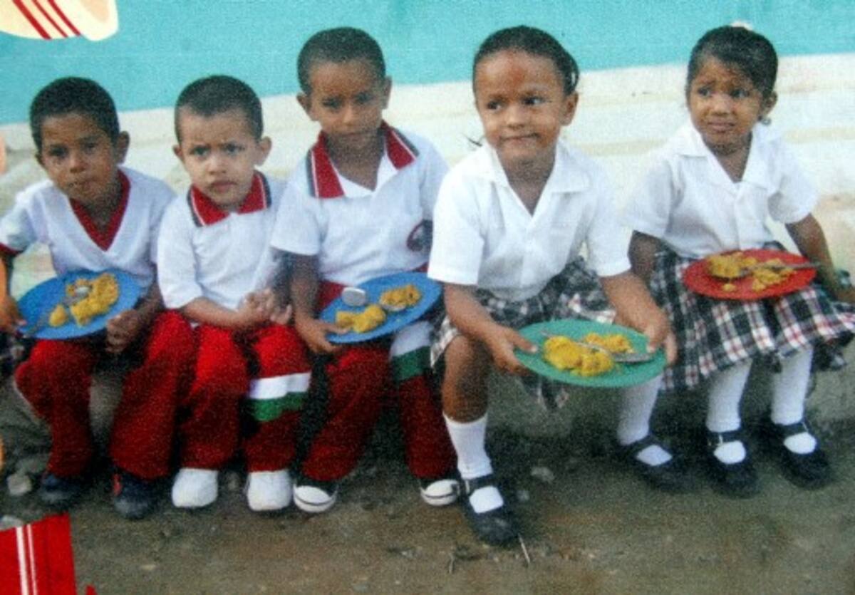 La comunidad requiere también la construcción urgente del comedor escolar que les hace falta.