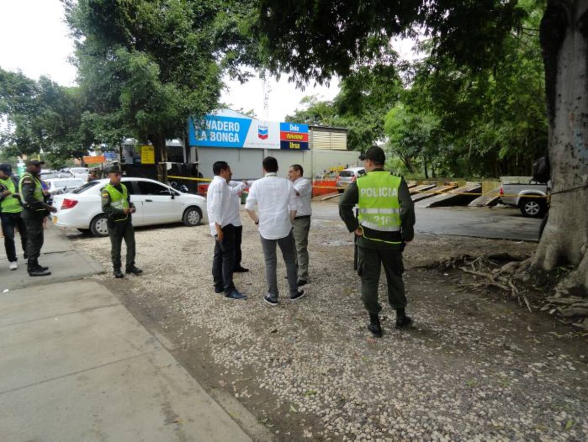 Los lavaderos de carro son factores contaminantes del río Sinú.