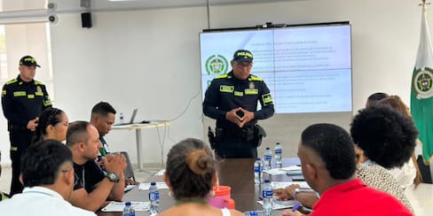 Policía en Cartagena lidera foro para proteger los sueños de niños, niñas y adolescentes